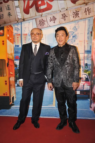 2015年9月20日 中国演员兼导演徐正 和演员黄波抵达中国北京参加新片 迷失在香港 首映式时 在红毯上摆姿势 — 图库照片
