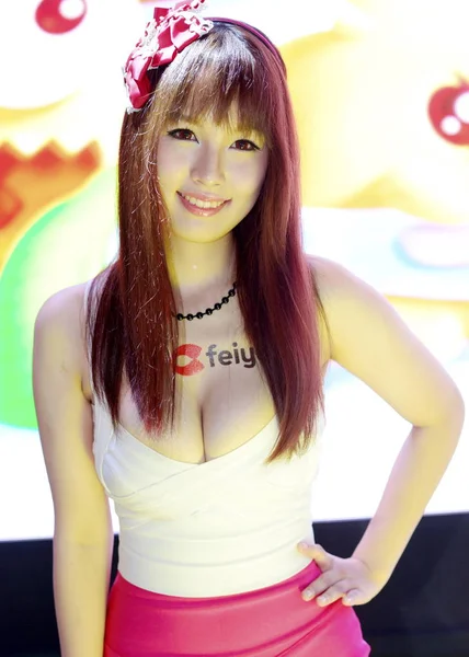 Sexy Showgirl Poses 13Th China Digital Entertainment Expo Also Known — Stock Photo, Image