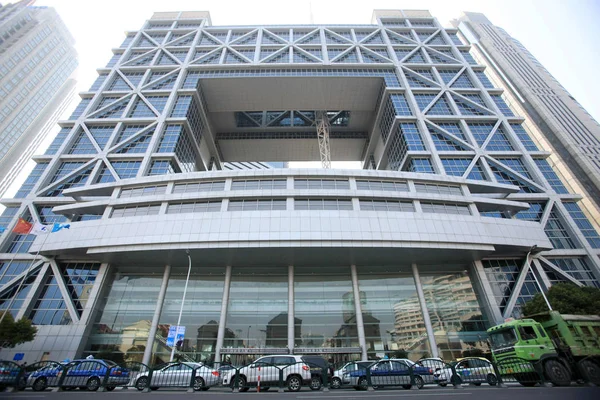 Vehicles Pass Shanghai Stock Exchange Sse Lujiazui Financial District Pudong — Stock Photo, Image