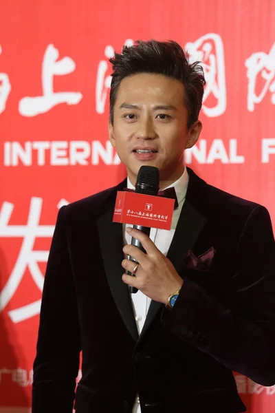 Çinli Aktör Deng Chao Bir Basın Toplantısında Yaptığı Film Çıkmaz — Stok fotoğraf