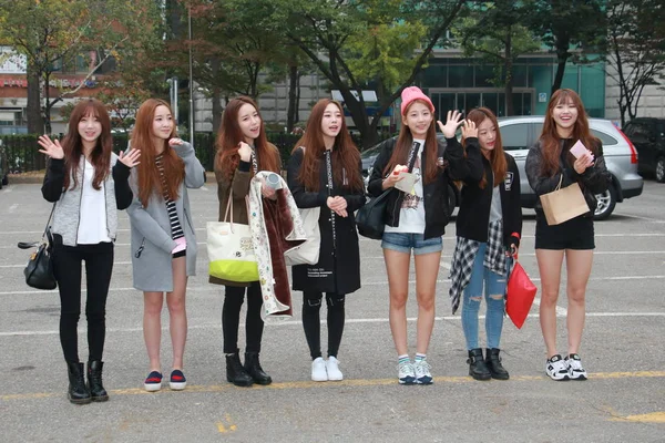 Membros Girl Group Sul Coreano Girl Pose Durante Uma Sessão — Fotografia de Stock