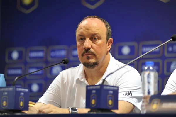 Cheftrainer Rafael Benitez Von Real Madrid Hört Auf Einer Pressekonferenz — Stockfoto