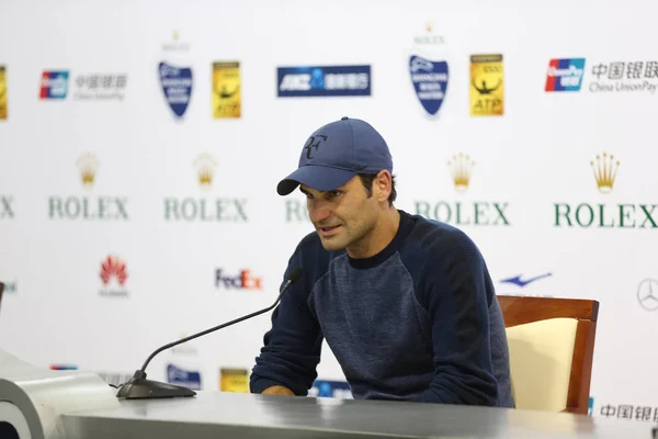 Роджер Федерер Швейцарії Виступає Прес Конференції Після Поразки Альберт Рамос — стокове фото