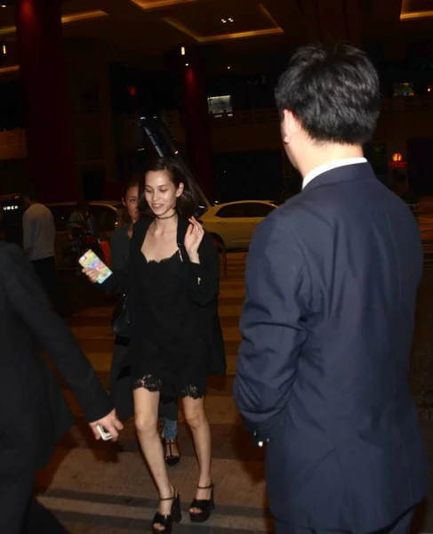 Japanese Model Actress Kiko Mizuhara Arrives Portman Ritz Carlton Shanghai — Stock Photo, Image