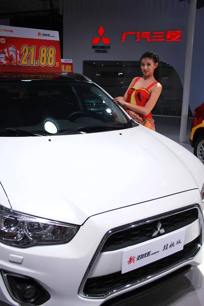 Model Poses Mitsubishi Car Automobile Exhibition Haikou City South China — Stock Photo, Image