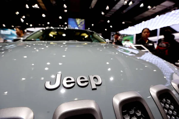 Jipe Suv Chrysler Está Exposição Durante 16Th Shanghai International Automobile — Fotografia de Stock