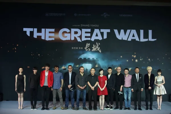 Színészek Rendező Részt Venni Egy Sajtótájékoztatón Hogy Film Great Wall — Stock Fotó