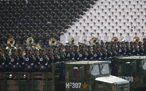 Caminhões Militares Carregando Mulheres Chinesas Pla Exército Libertação Popular Soldados — Fotografia de Stock