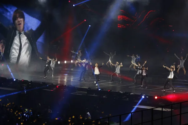 Miembros Del Grupo Chicos Surcoreanos Bigbang Big Bang Actúan Concierto — Foto de Stock