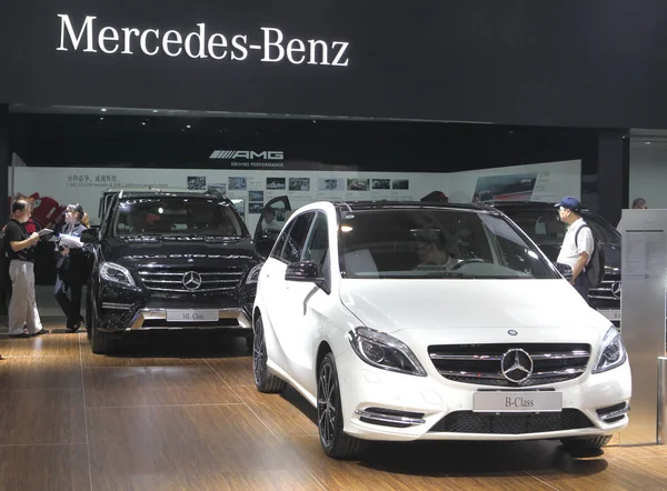 Mercedes Benz Klass Och Mercedes Benz Klass Daimler Visas Bilutställning — Stockfoto