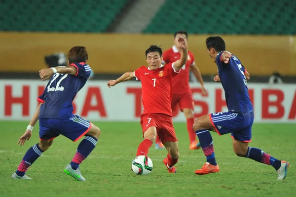 男子東アジア カップ 2015 年武漢市でのサッカーの試合中に日本の選手を中国改の中心 中国中央部の湖北省 2015 — ストック写真