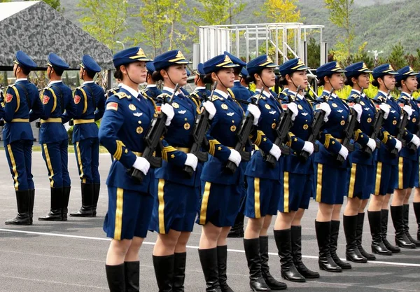 Des Gardes Honneur File Chinois Apl Armée Populaire Libération Entraînent — Photo