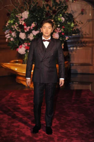 Южнокорейский Актер Певец Джун Позирует Vip Ужине Dolce Gabbana Пекине — стоковое фото