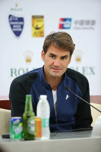 Roger Federer Aus Der Schweiz Spricht Der Pressekonferenz Des Shanghai — Stockfoto