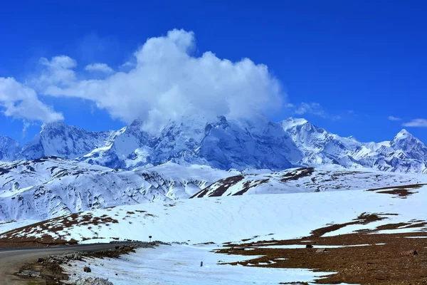 Krajina Číny Národní Dálnici 318 Podél Sněhu Hory Blízkosti Průsmyku — Stock fotografie