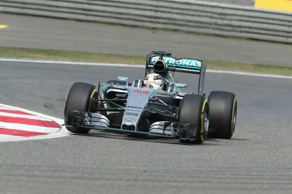 Pilota Inglese Lewis Hamilton Mercedes Amg Guida Sua Auto Durante — Foto Stock