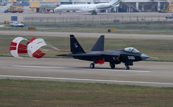 Chinese Stealth Fighter Jet Lands Demonstration Flight Ahead 10Th China — 图库照片