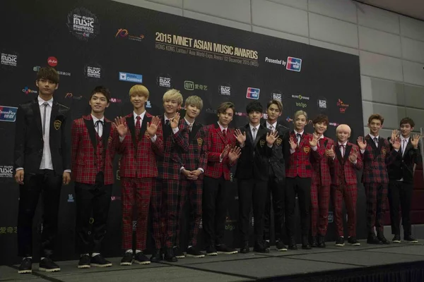 Members South Korean Boy Group Seventeen Attend Press Conference 2015 — Stock Photo, Image