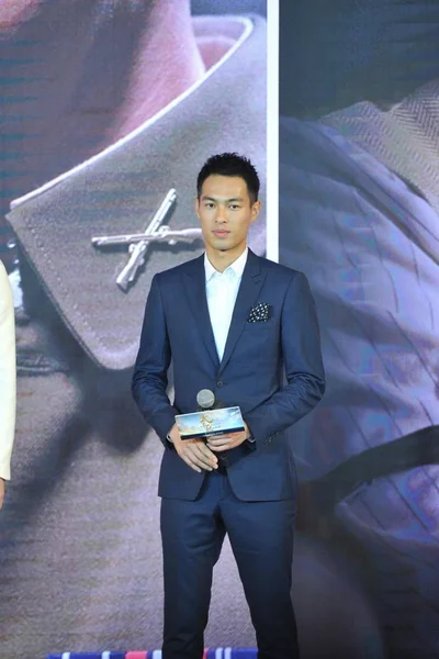 Taiwanesiska Skådespelaren Tony Yeung Poserar Vid Presskonferens För Sin Nya — Stockfoto