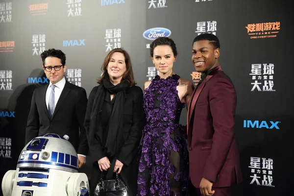 Die Englische Schauspielerin Daisy Ridley Und Der Schauspieler John Boyega — Stockfoto