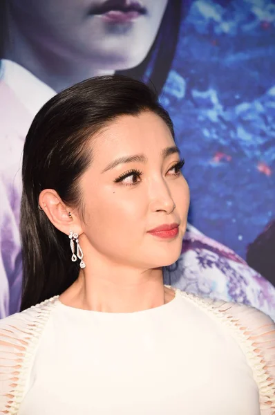 Chińska Aktorka Bingbing Uśmiecha Się Czerwonym Dywanie Premierze Jej Nowego — Zdjęcie stockowe