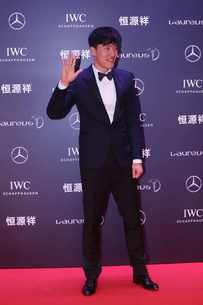 Retired Chinese Star Hurdler Liu Xiang Waves Red Carpet Laureus — Stock Photo, Image