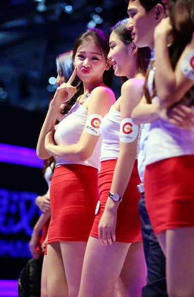 Showgirls Posar Stand Dos Jogos Shanda Durante 13Th China Digital — Fotografia de Stock