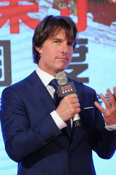 Amerykański Aktor Tom Cruise Mówi Podczas Spotkanie Fan Jego Filmu — Zdjęcie stockowe