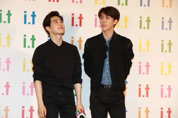 Suho Izquierda Sehun Del Grupo Chicos Surcoreanos Exo Asisten Evento —  Fotos de Stock