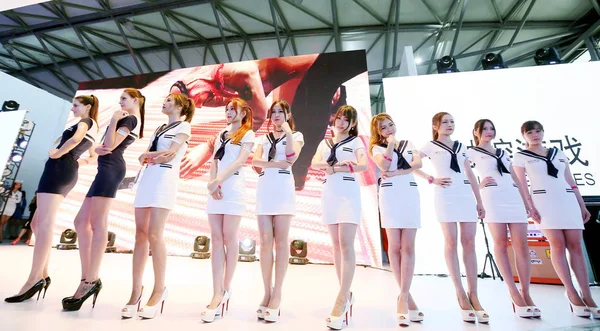 Showgirls Jelent Meg Állvány Chukong Játékok Során Kína Digitális Entertainment — Stock Fotó