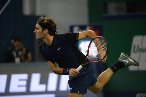 Roger Federer Schweiz Returnerar Ett Skott Till Albert Ramos Vinolas — Stockfoto