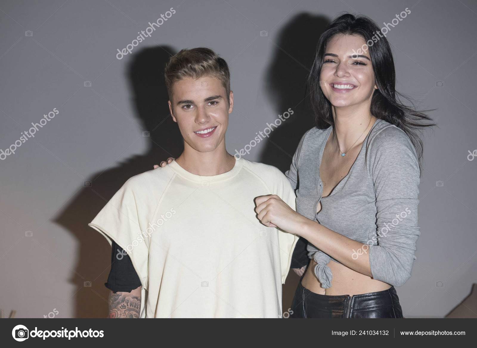 Canadian Singer Justin Bieber Left American Model Kendall Jenner Pose –  Stock Editorial Photo © ChinaImages #241034132