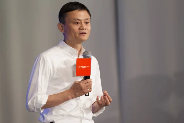 Jack Yun Chairman Alibaba Group Speaks Signing Ceremony Strategeic Agreement — Stock Photo, Image