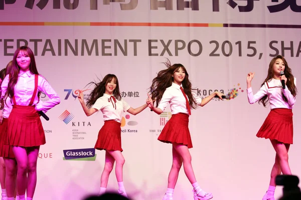 Medlemmar Sydkoreansk Tjejgrupp Lovelyz Utföra Ett Evenemang För Korea Varumärke — Stockfoto