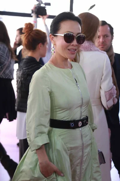 Attrice Hong Kong Carina Lau Partecipa Alla Sfilata Moda Christian — Foto Stock