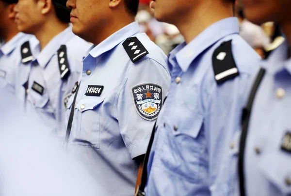 Oficiales Policía Chinos Servicio Alinean Durante Una Ceremonia Ciudad Puyang —  Fotos de Stock