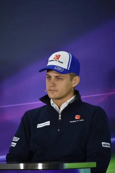 Svéd Pilóta Marcus Ericsson Sauber Részt Vesz Egy Sajtótájékoztatón 2015 — Stock Fotó