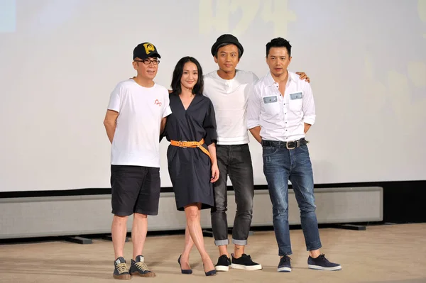 Soldan Sağa Çinli Yönetmen Cao Baoping Aktris Zhou Xun Oyuncular — Stok fotoğraf