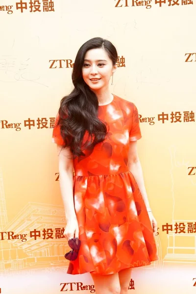 Actrice Chinoise Fan Bingbing Pose Sur Tapis Rouge Pour Cérémonie — Photo