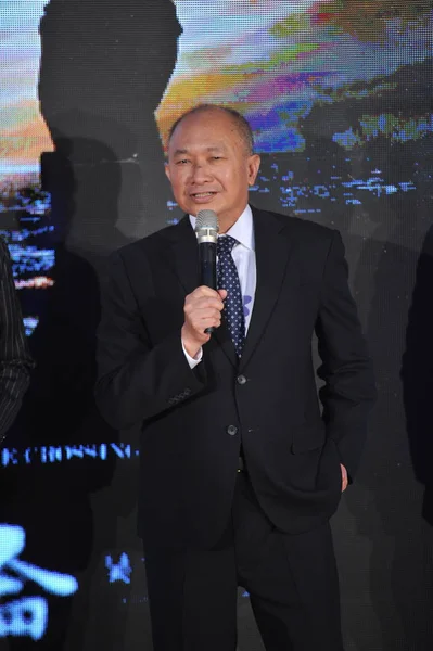 香港导演吴宇森于2015年6月24日在中国北京为中国电影新力量举行的晚会上发表演讲 — 图库照片