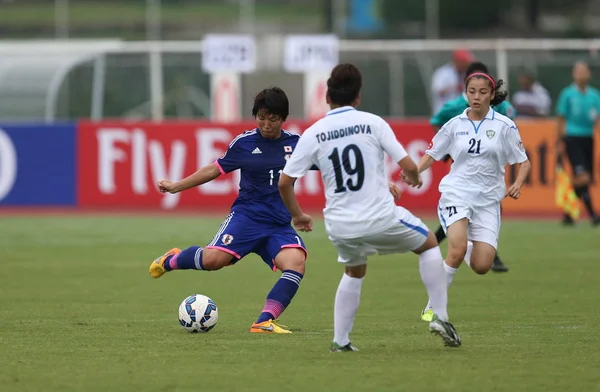 Kiko Seike Japón Izquierda Pasa Pelota Contra Uzbekistán Partido Fútbol — Foto de Stock