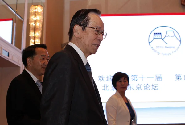 日本前首相福田康夫出席2015年10月24日在中国北京举行的第十一届京东京论坛开幕式 — 图库照片