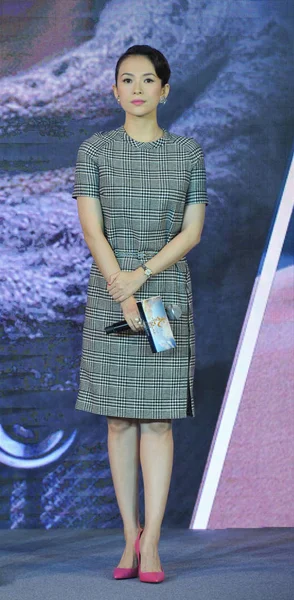 中国の女優チャン ツィイー ポーズ記者会見で彼女の新しい映画 交差点の一部 2015 — ストック写真