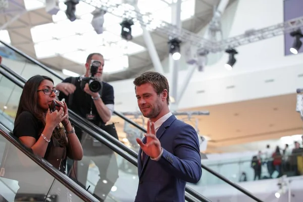 Australian Actor Chris Hemsworth Arrives Premiere Movie Avengers Age Ultron — Stock Photo, Image