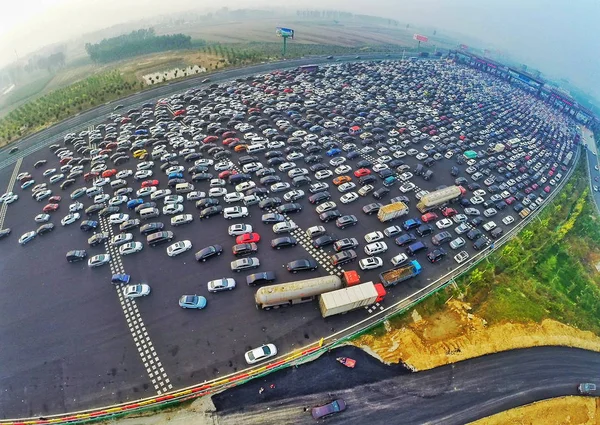 Flyg Foto Massor Bilar Som Reser Tillbaka Till Peking Trafikstockning — Stockfoto