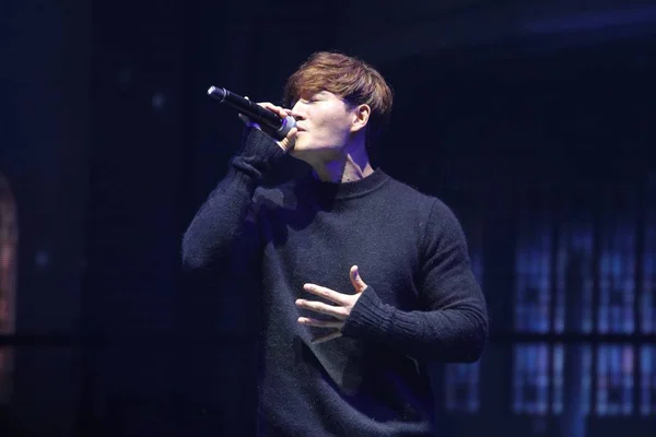 Zuid Koreaanse Zangeres Kim Jong Kook Presteert Tijdens Een Concert — Stockfoto