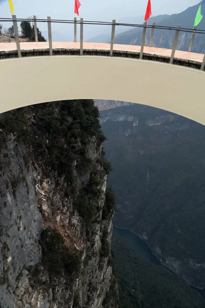 Vista Uma Ponte Cantilever Vidro Depois Que Trabalhadores Chineses Instalaram — Fotografia de Stock