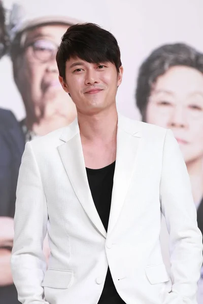 韓国俳優在熙は 2015 日彼の新しい ドラマ保存 ソウルでの記者会見でポーズします — ストック写真
