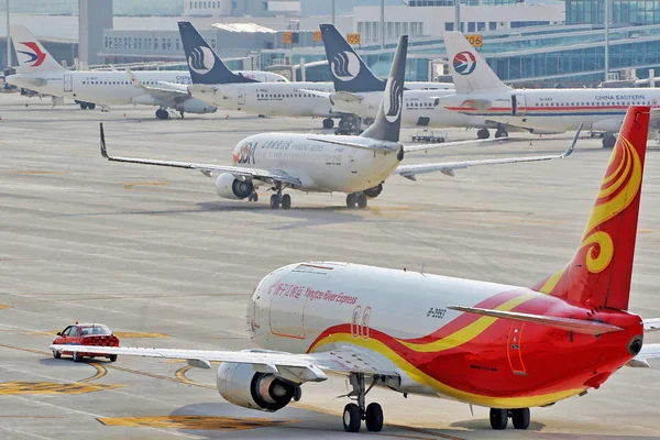 Utas Teherfúvókák Képen Yantai Penglai International Airport Yantai Város Kelet — Stock Fotó