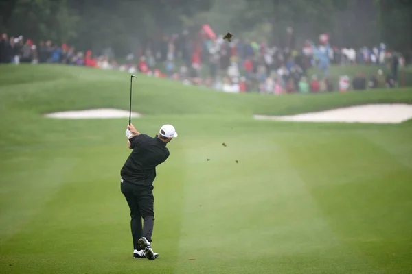 Amerikaans Golfer Dustin Johnson Speelt Een Hit Tijdens Laatste Ronde — Stockfoto